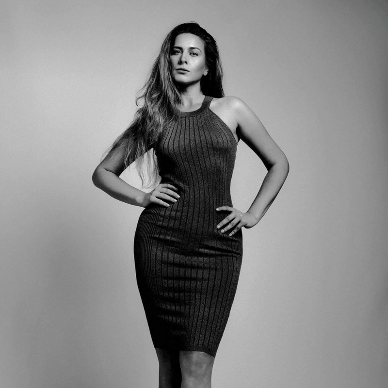 Марина Младенова