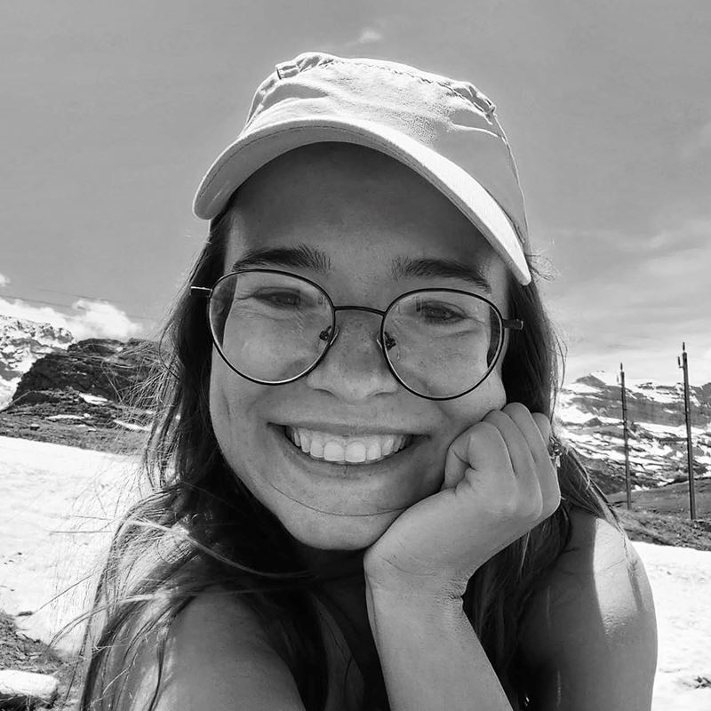 Стефани Циканделова