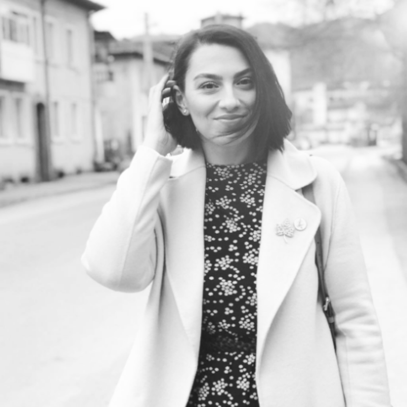 Стефи Шотова